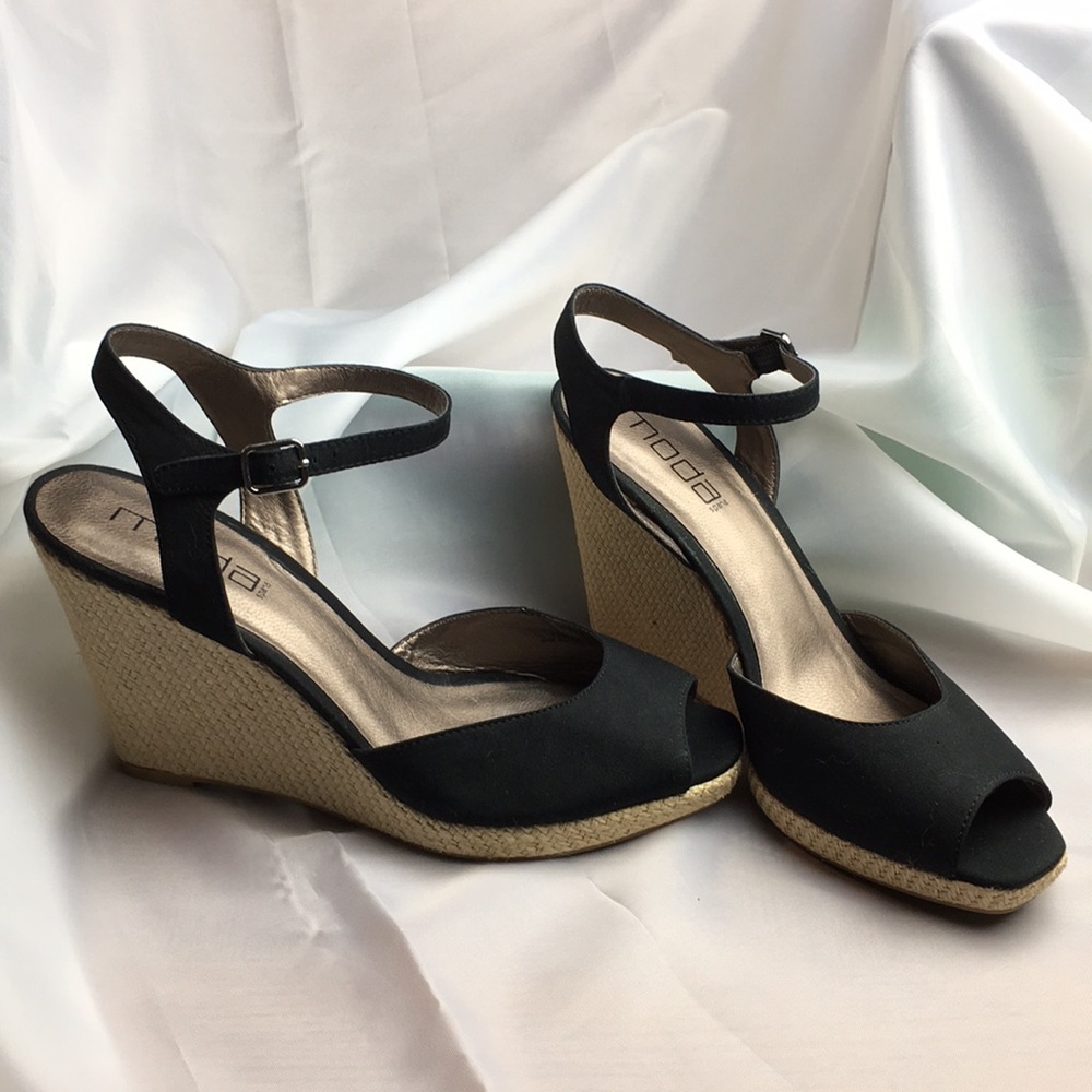 Moda Spana black wedges